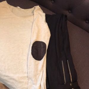 Cache Dark Brawn ankle leggings and Cream T-shirt
